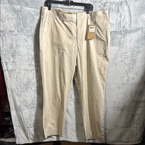 NWT Columbia pants The Columbia khaki pants 100% Cotton upf protection 40 X‎ 30